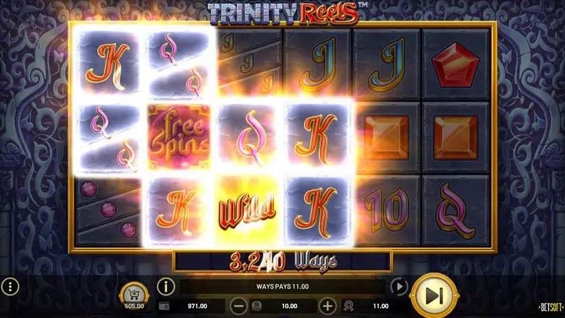 Trinity Reels slot screenshot 2