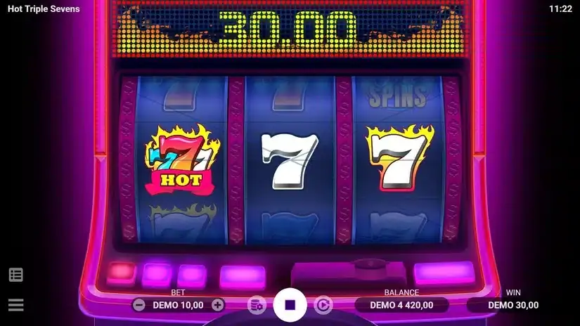 Hot Triple Sevens slot screenshot 3